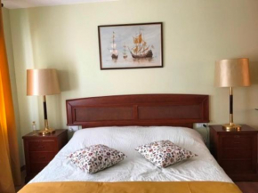 Гостиница Fantastico apartamento a 100 m del centro  Жирона